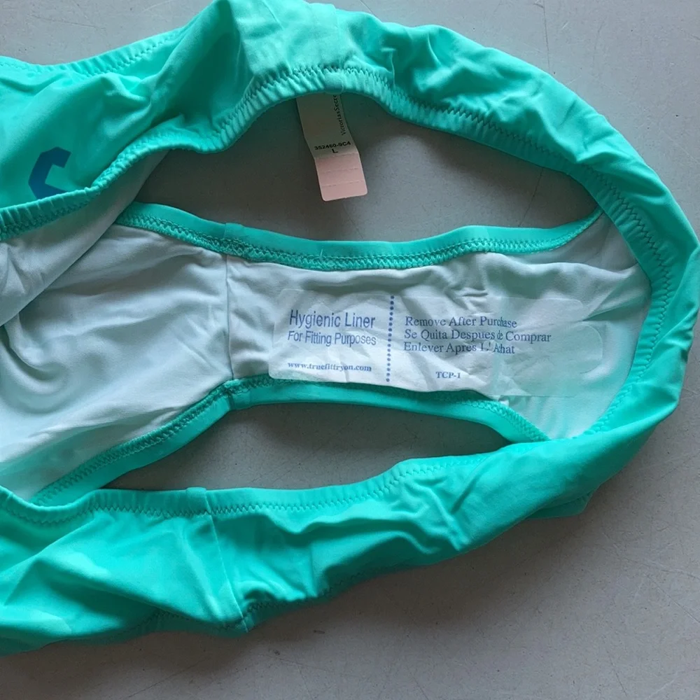 Victorias Secret reposhing this